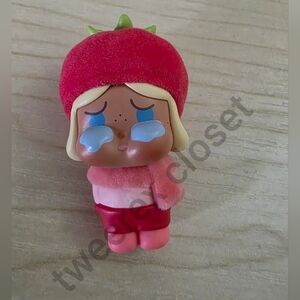 CRYBABY Pop Mart Fluffy And Cozy Series Toasty Tomato - Pop Bean - Pop Mart